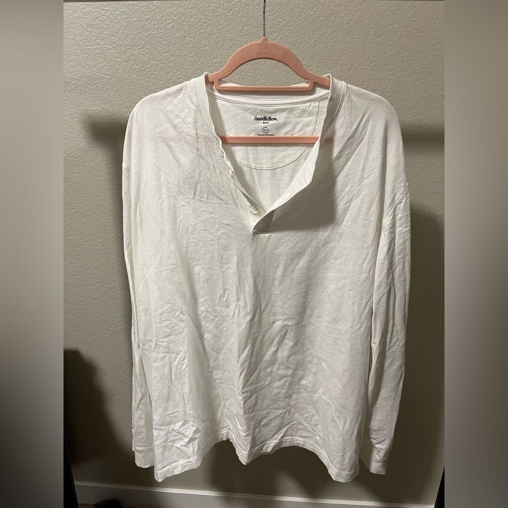 Goodfellow & Company white Henley // size XXL